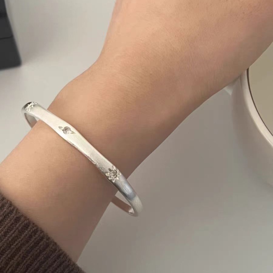 S925纯银拉丝星芒手镯高级感气质设计通体银精致手饰情人节礼物手环详情5