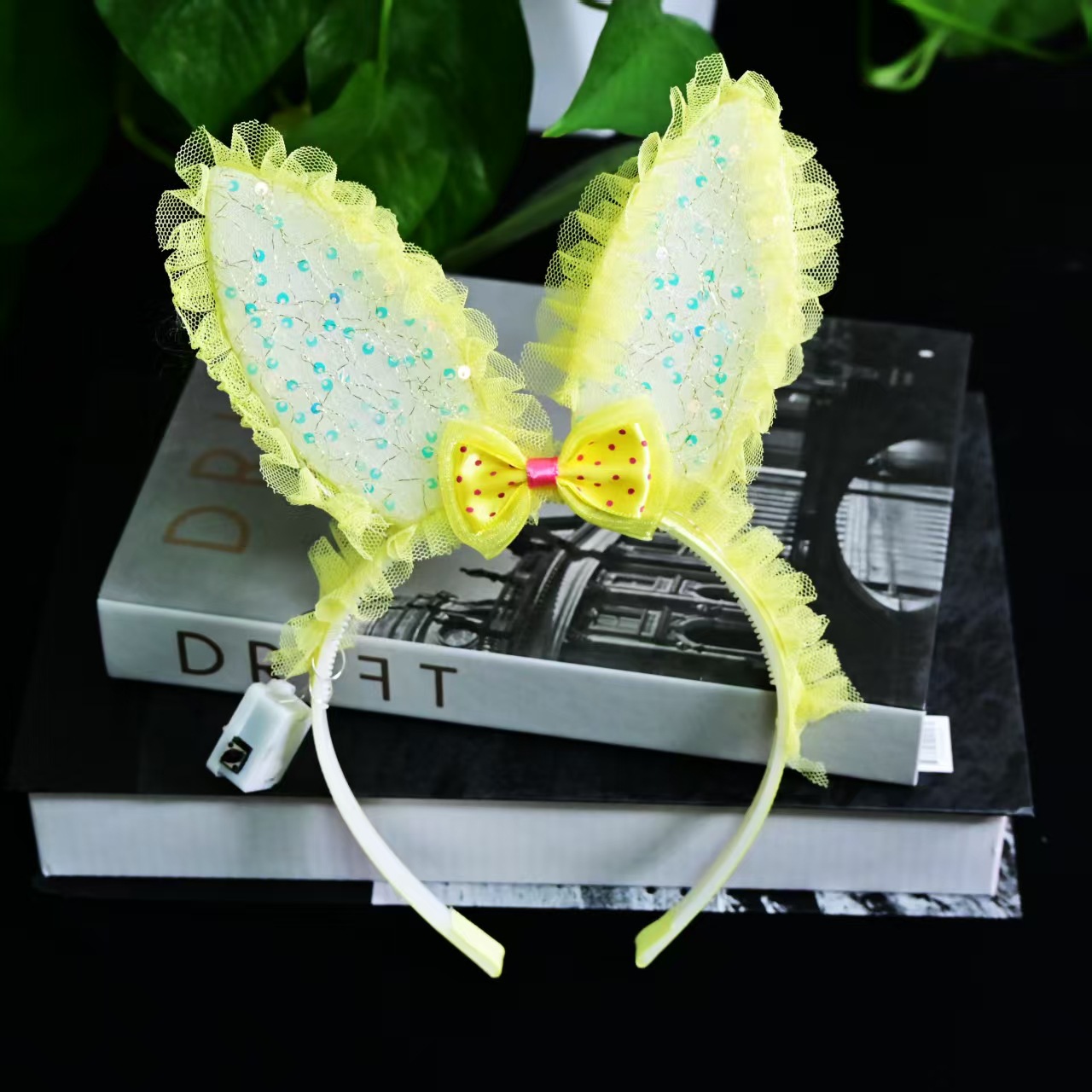 2025 New cute Kulomi Internet celebrity glowing big ear headband, glowing crown headband, glowing bow tie headband pic 3