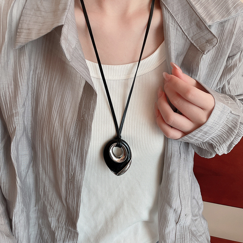 Maillard retro necklace for women, a new and niche Korean-style sweater chain, a fashionable autumn and winter versatile and high-end necklace for wholesale pic 42