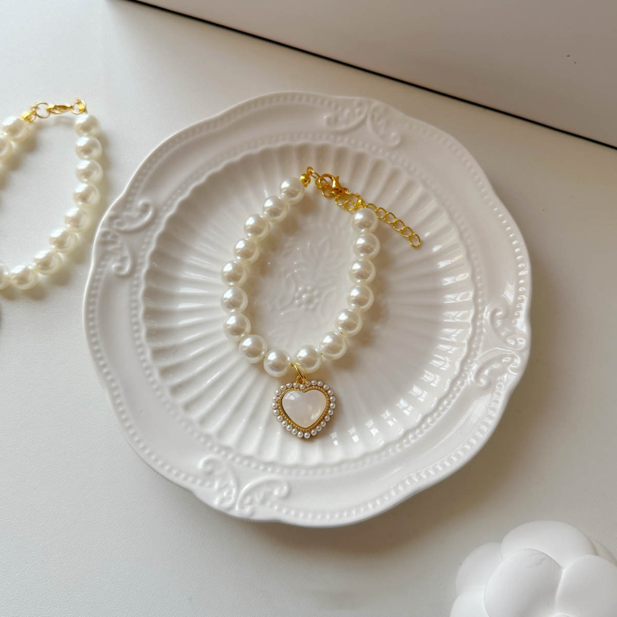 Pet necklace, cat pearl collar, dog neck collar, neck chain, retro heart-shaped pendant, cute cat and dog neck accessories pic 19