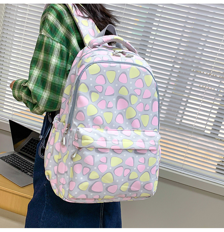 Wholesale of lightweight schoolbags for girls in primary and secondary schools, large-capacity bags for students in grades 3 to 6 on campus, and backpacks for girls pic 38