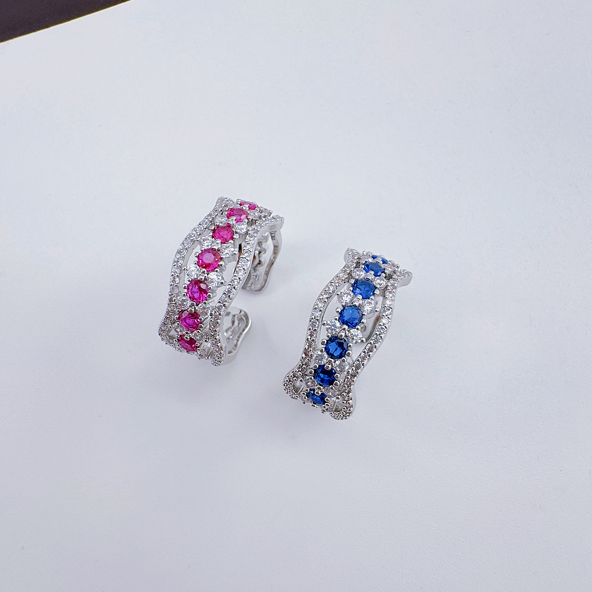Celeste orfebrería europa y américa ligera extravagancia rojo con circonitas abiertas anillo de nicho diseño moda alta clase sentido brillo anillo pic 13