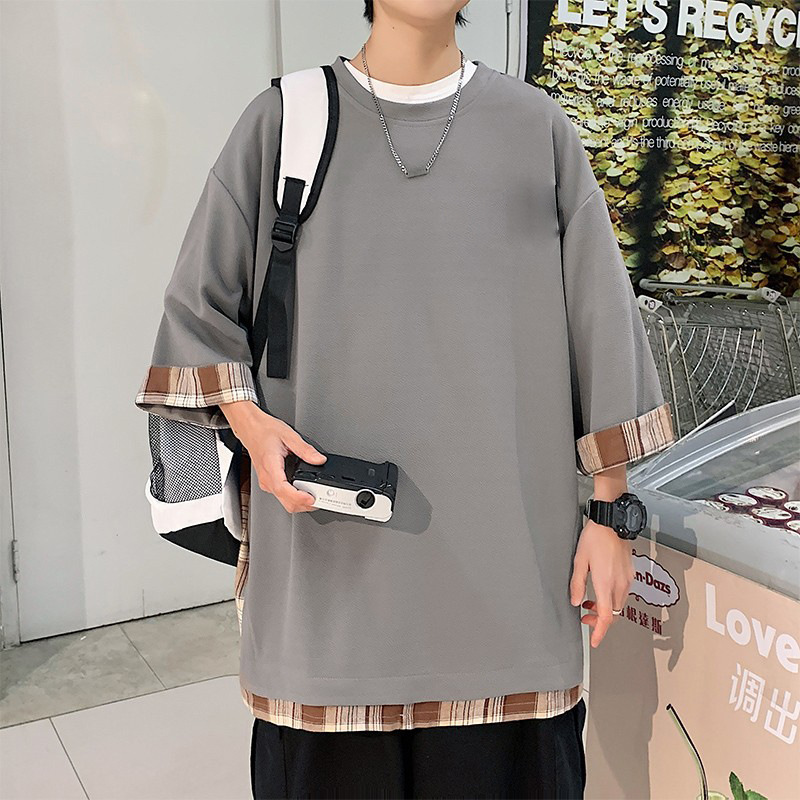 This is a new summer fashion Hong Kong brand ice silk T-shirt with a checkered patchwork design and a unique three-quarter sleeve style pic 11
