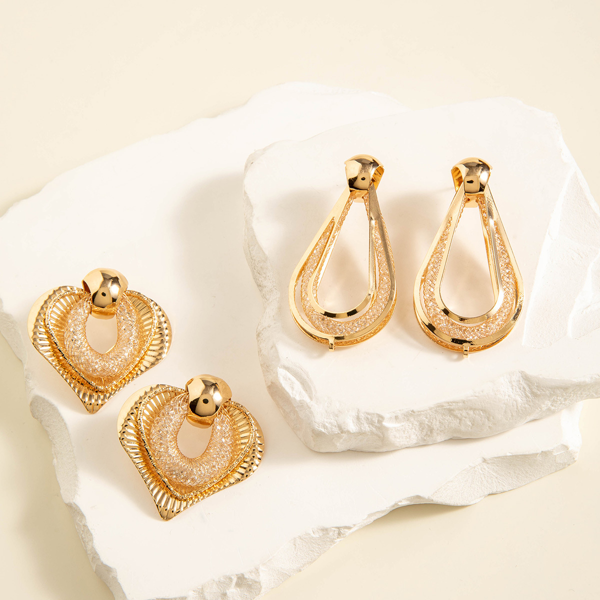 欧美跨境时尚几何设计感褶皱花朵耳环 小众镶珍珠高级感耳环耳饰详情23