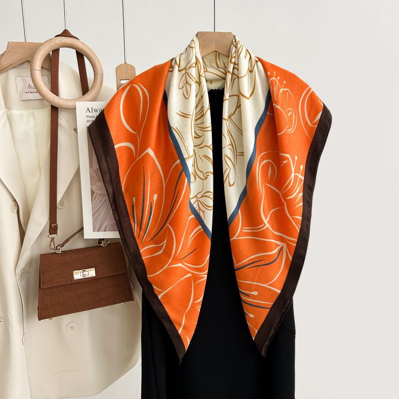 秋冬韩版白色花朵印花清新优雅90方巾人字纹披肩柔软亲肤保暖围巾详情10