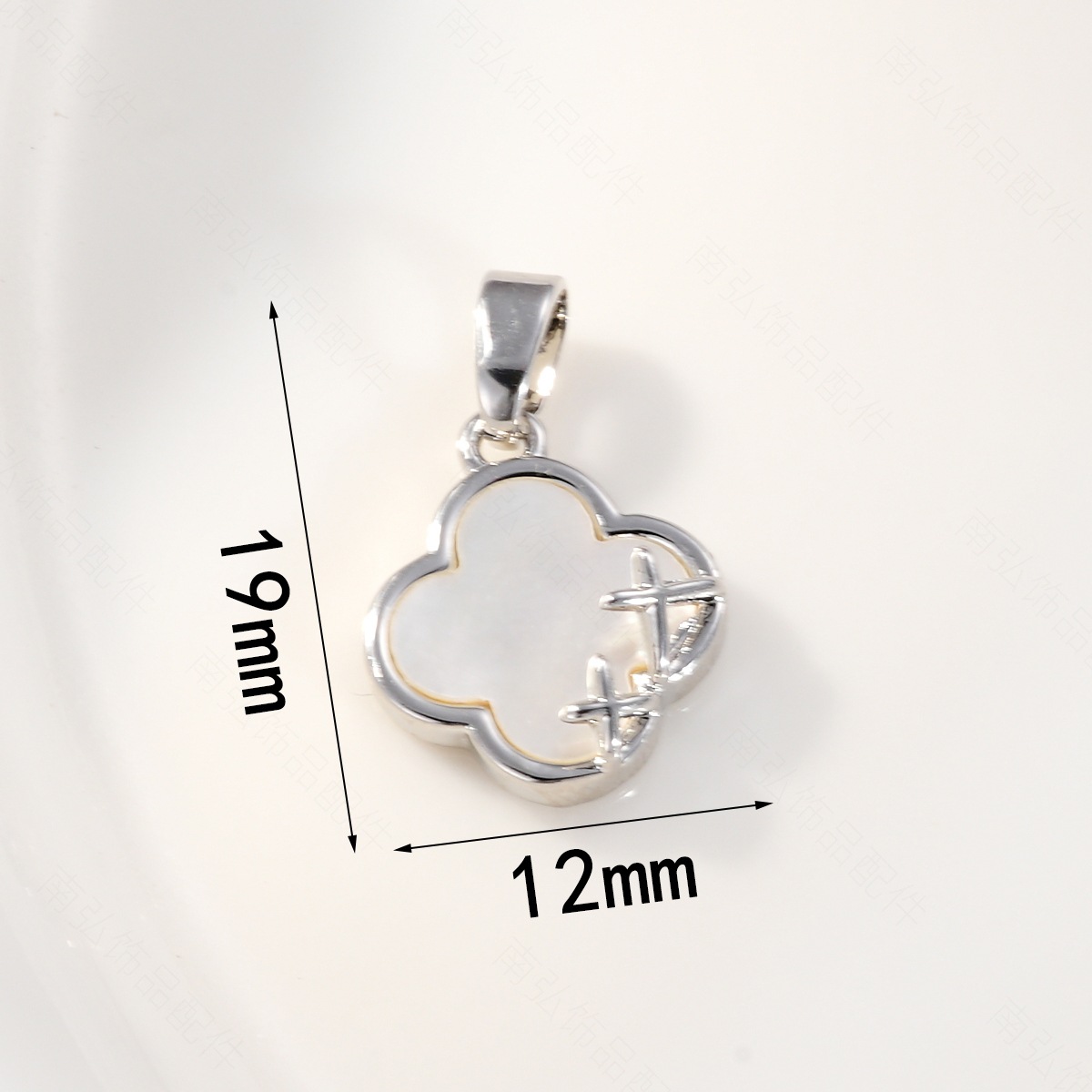 18k copper plated with real gold and inlaid with white shell four-leaf clover pendant, color retention and high-end style, DIY jewelry and necklace clasp pic 6