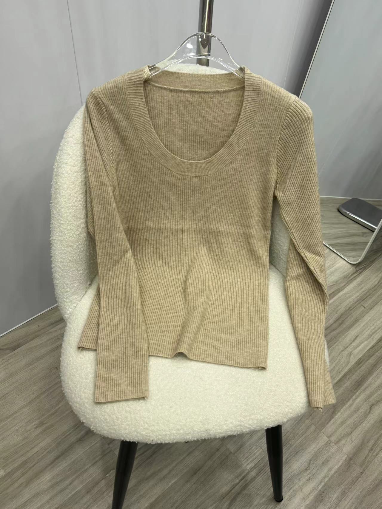 U领针织衫女韩国东大门露锁骨修身纯色安迪绒打底衫安迪绒长袖衫详情10