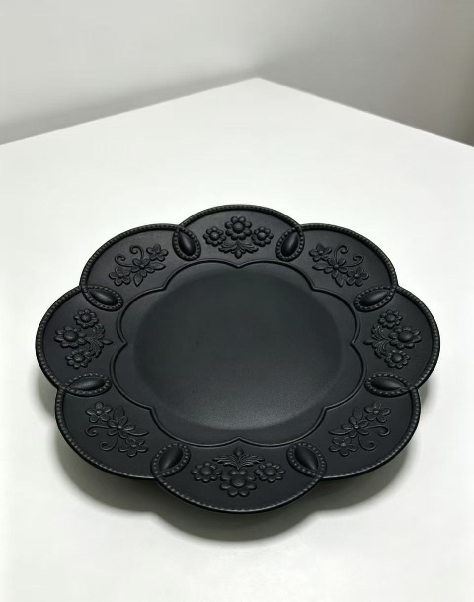 星辰工厂批发复古雕花韵盘 轻奢哑光 亮面多色 氛围感拉满的餐桌仪式感详情16