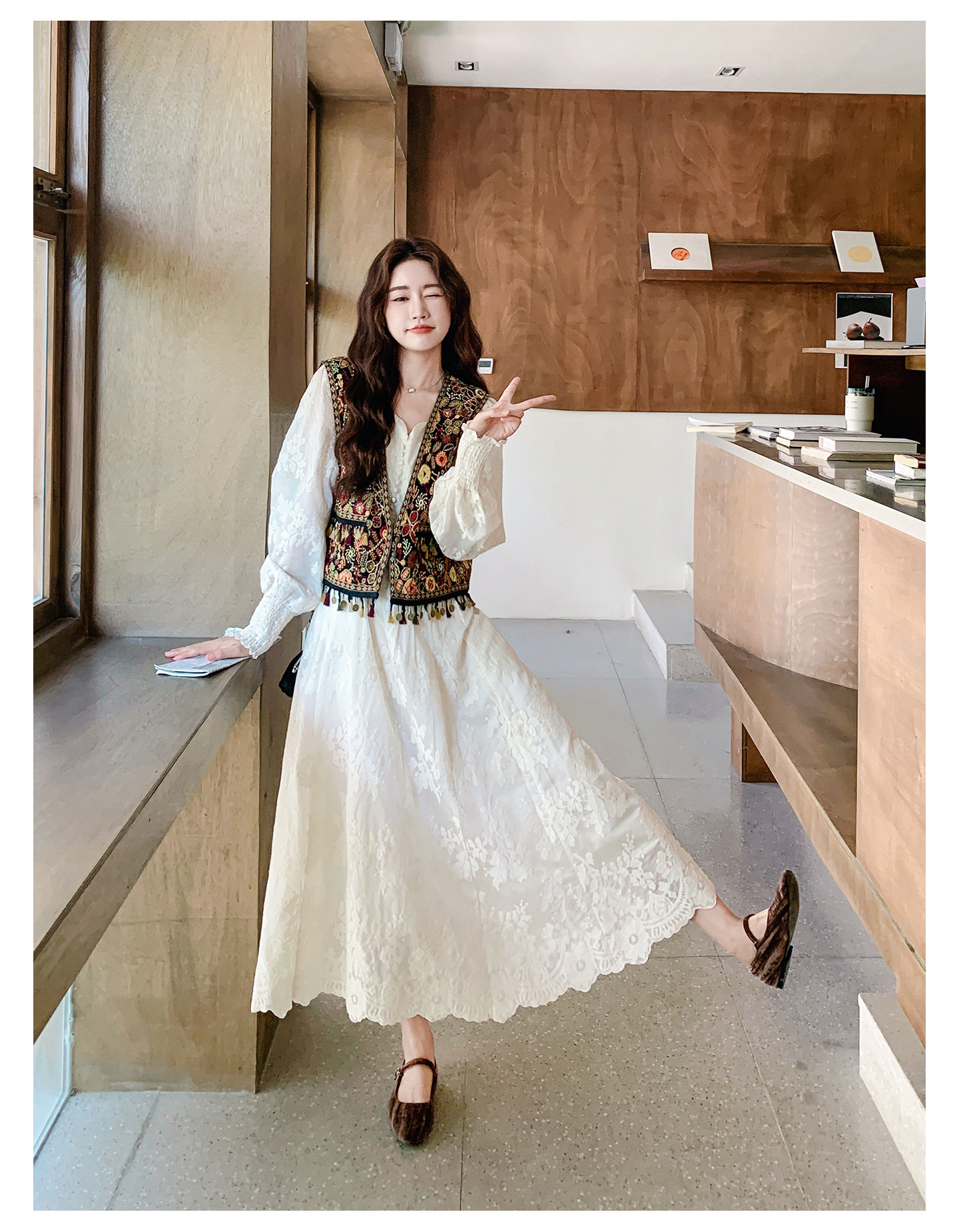 Real shot Bohemian fringed vest jacquard long dress two-piece set 2025 autumn collection lace patchwork V-neck dress pic 33