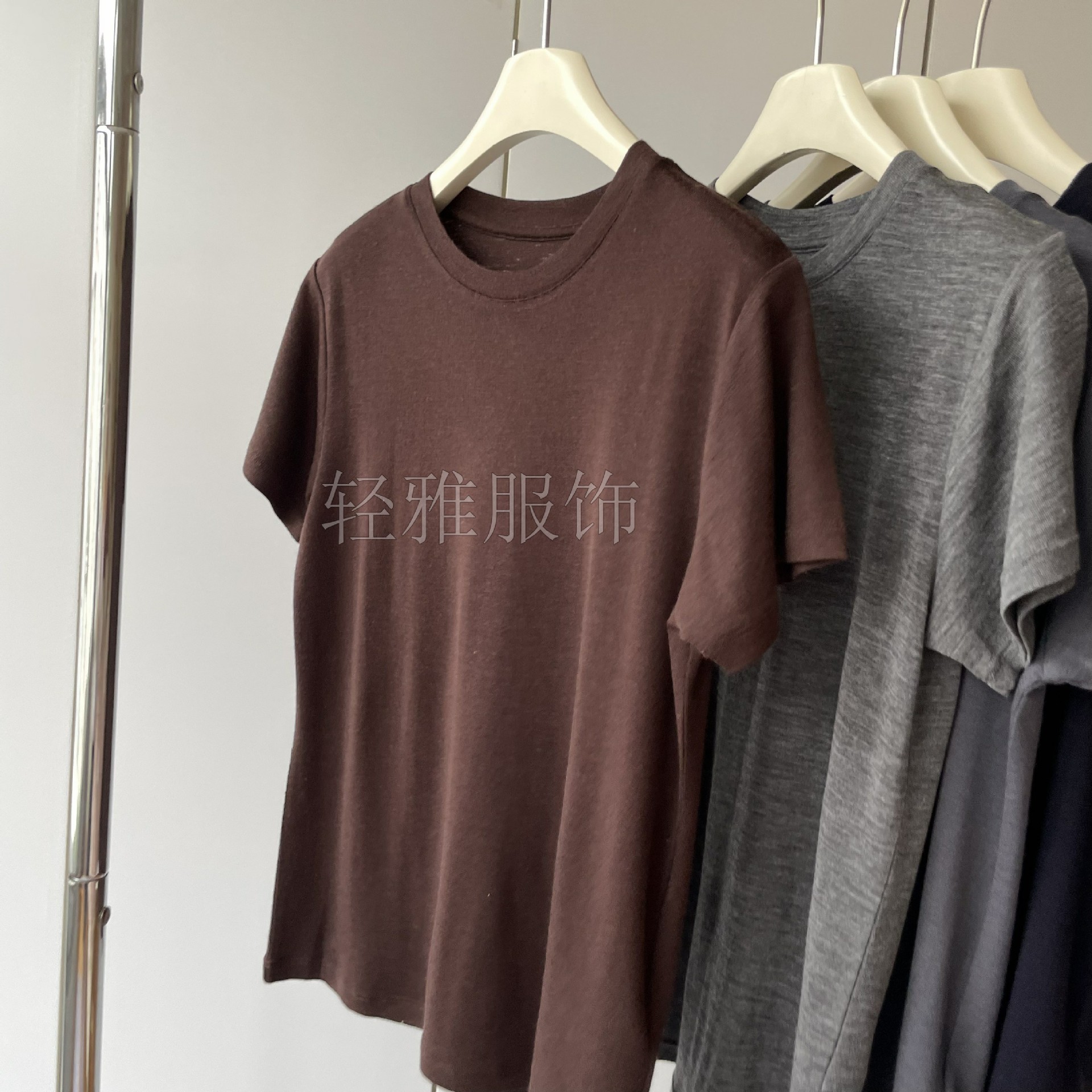 Sweat-wicking and breathable 100 pieces of Australian Merino wool! Round-neck, light, comfortable, slimming, versatile short-sleeved T-shirt for women pic 12