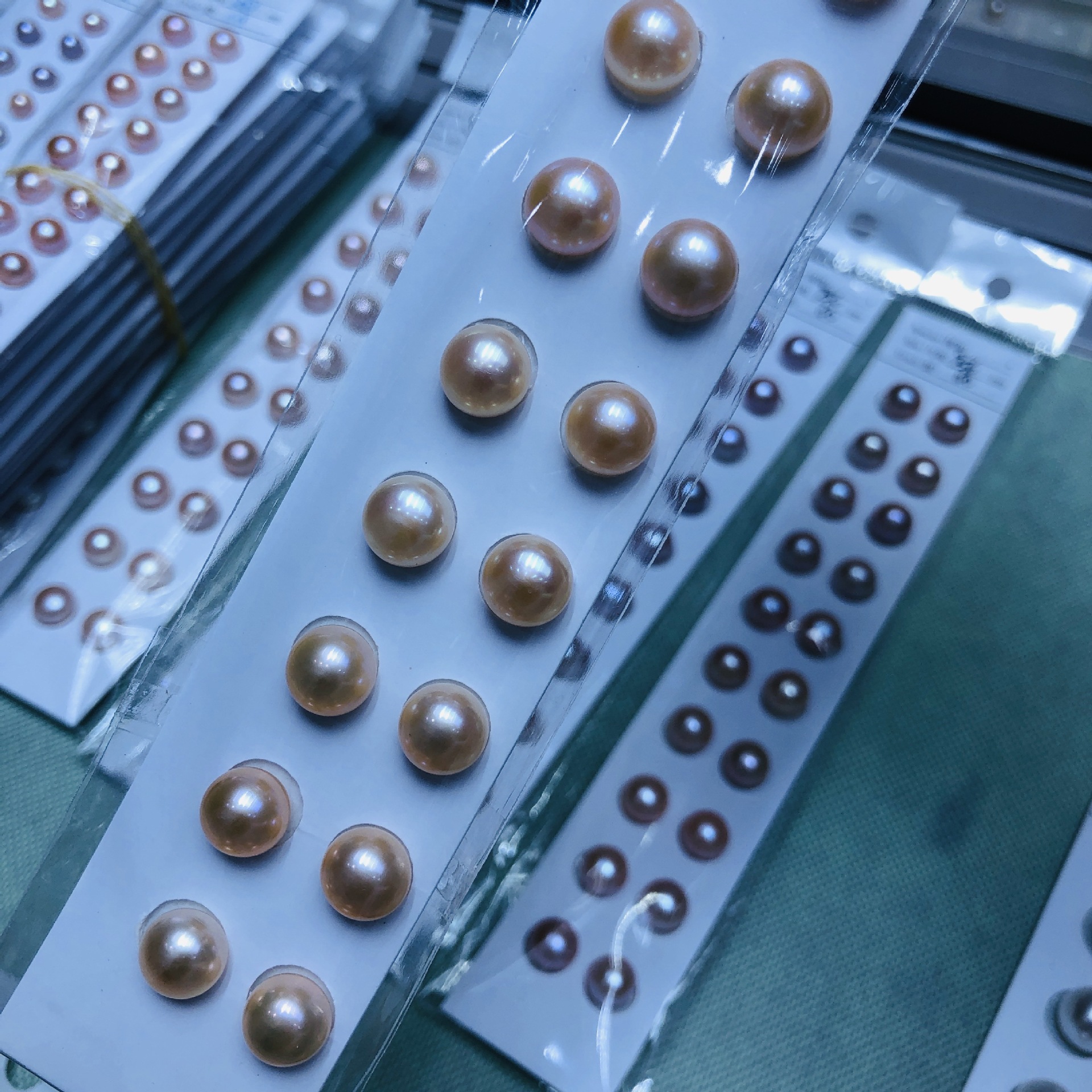 厂家批发现货 DIY 饰品强光高胖扁圆淡水珍珠裸珠颗粒 6A无暇散珠详情7