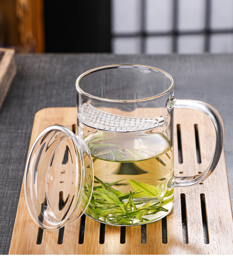 Factory wholesale glass crescent-shaped cups, household green tea cups, heat-resistant glass cups with built-in filters, and tea brewing cups with handles pic 9