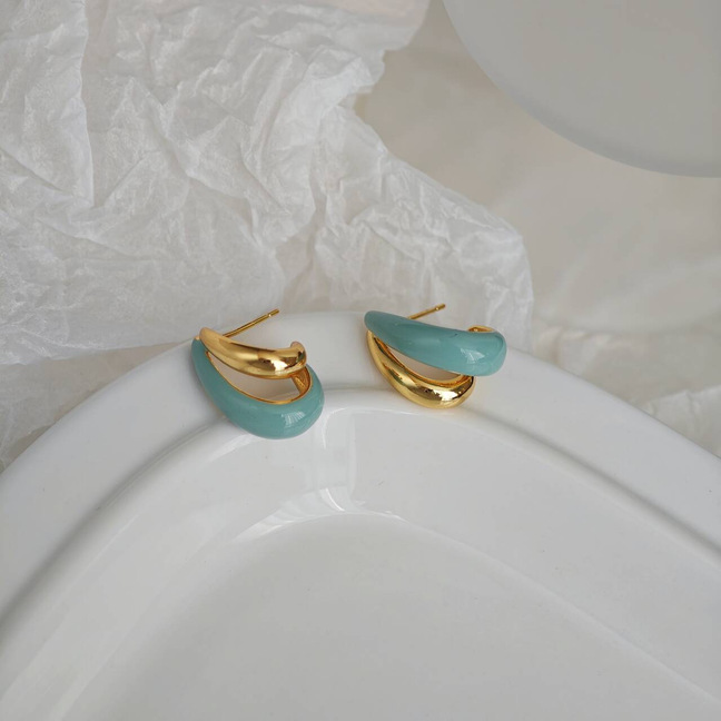 Niche ins minimalist colored drip glaze dopamine earrings, gentle and creamy C-shaped blue large circle ear rings for round faces pic 58