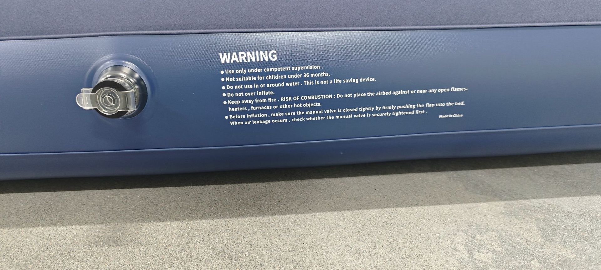 新款可收纳便携式植绒充气床野营户外充气床垫高端彩盒礼盒包装工厂直销懒人野外充气床详情7