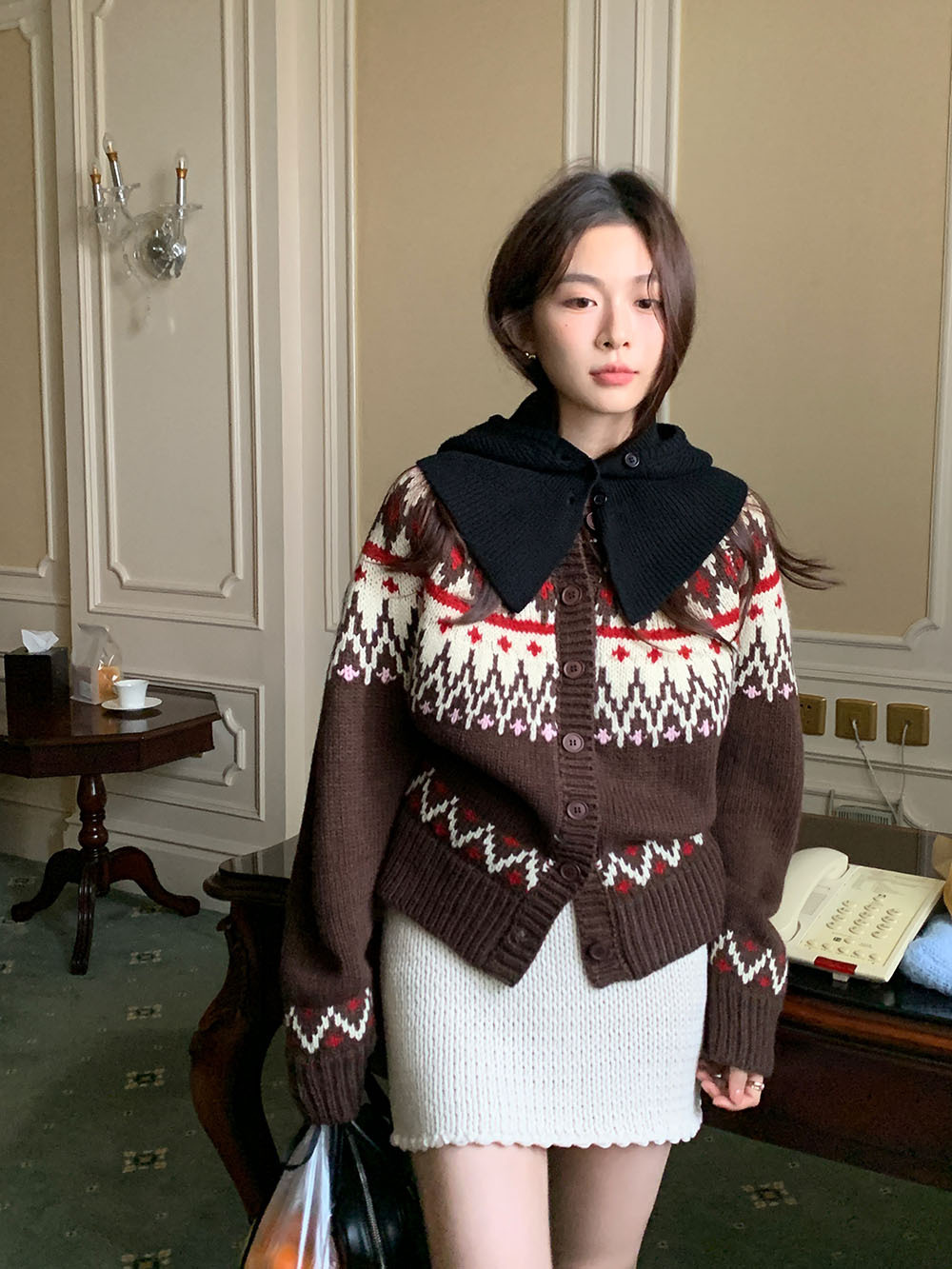 费尔岛复古美式少女撞色波普提花单排扣针织开衫厚实保暖毛衣外套详情3