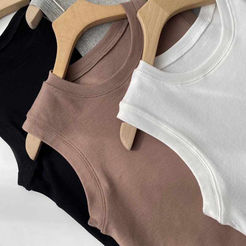 A solid-color short vest with a halter top in the European and American style for women in summer. It is a slimming and form-fitting Korean style with sleeveless tops worn inside and outside pic 10