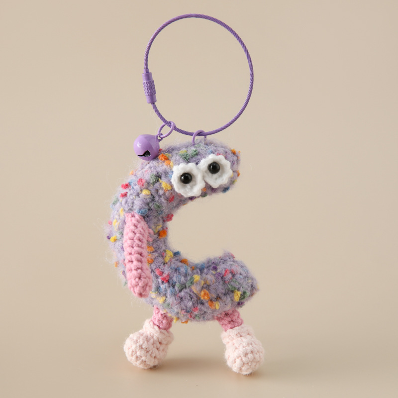 课堂知识创意学生英文字母毛线钥匙扣26个字母挂件手混线包包挂饰详情4