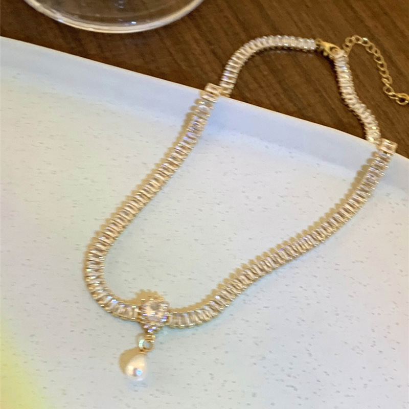 French Hepburn style zircon necklace, light luxury, niche and high-end design sense, teardrop-shaped pearl collarbone chain, Internet celebrity necklace pic 11