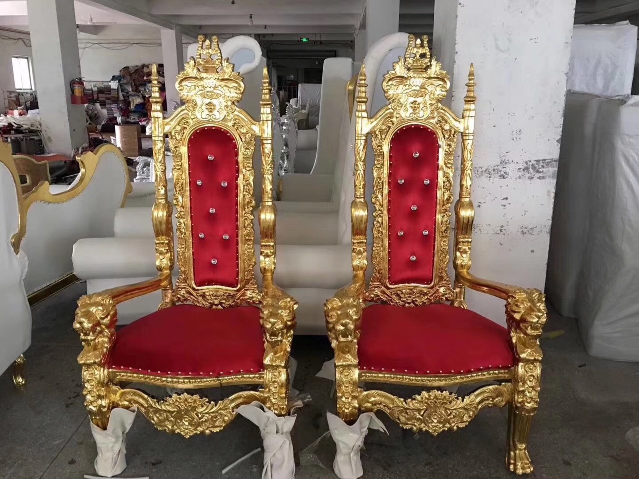 酒店会议椅婚庆婚礼大厅娱乐欧式仿古堡餐椅高级皮质实木靠背久坐家具餐椅复古椅子椅子木头登子高凳子椅子高级感豪华详情3