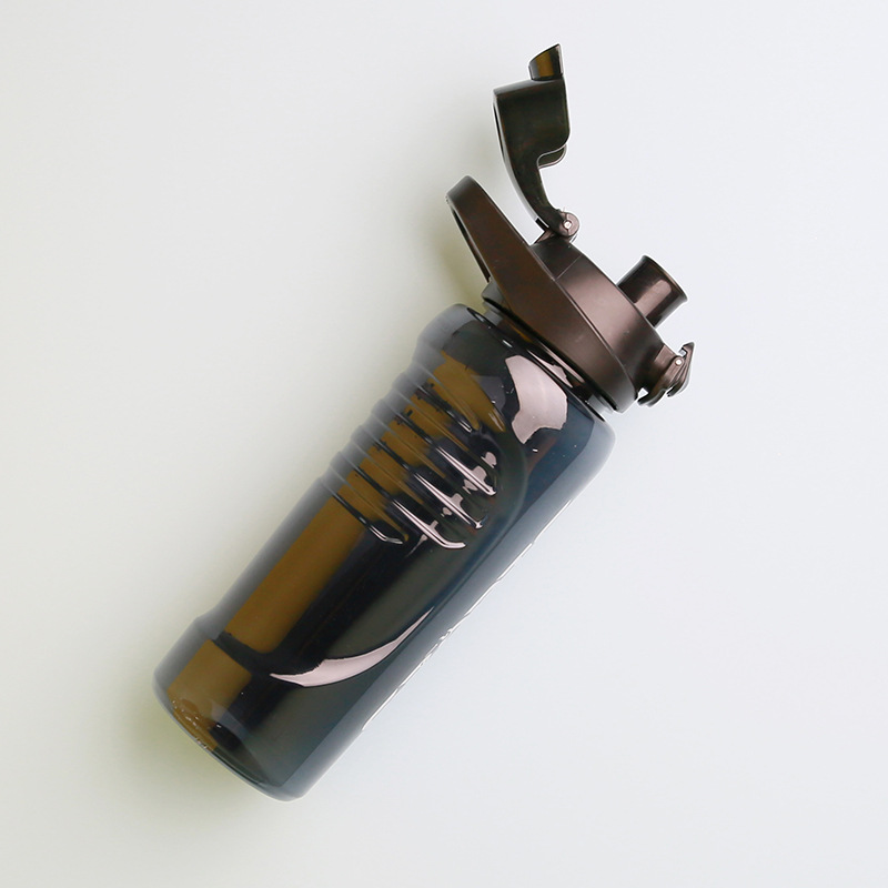 外贸出口亚马逊跨境新品大容量直饮透明塑料水杯户外防摔手提水壶详情18