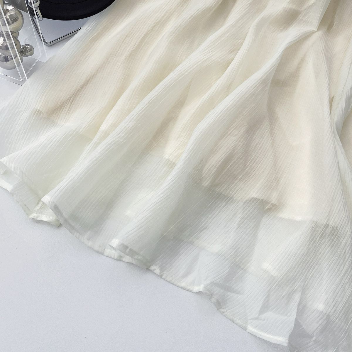 女装法式白色吊带长裙夏新款2024气质收腰显瘦纯色礼服超仙连衣裙详情8