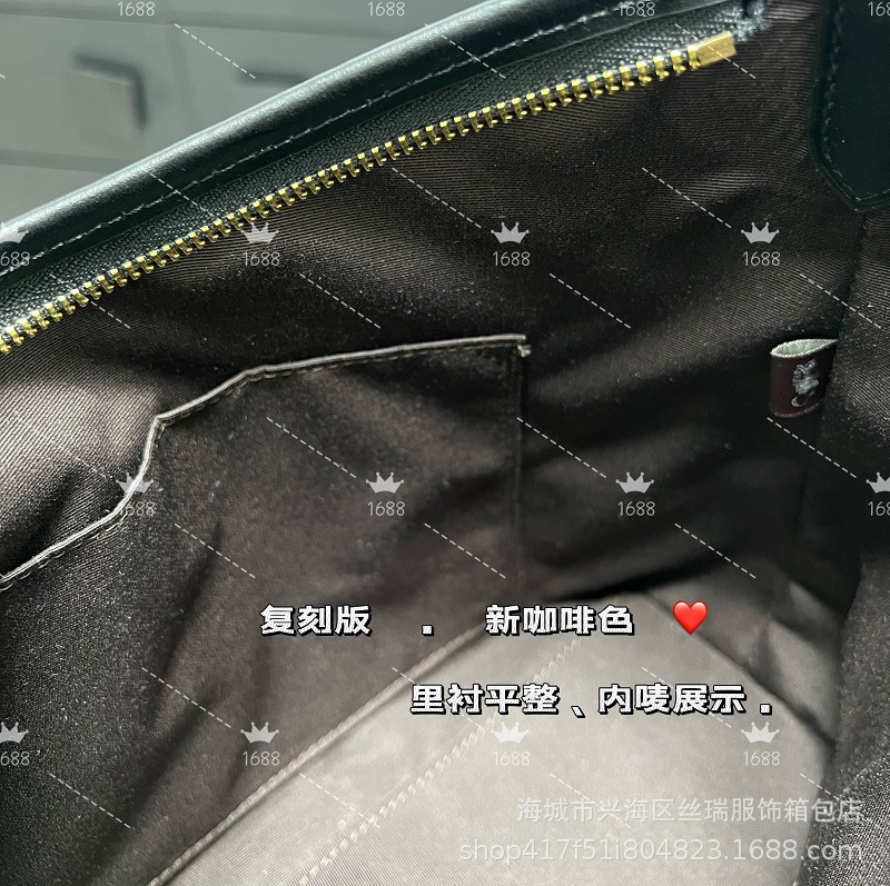新款流浪包百搭配牛皮对花版字母腋下包斜挎包质感斜挎购物袋详情30