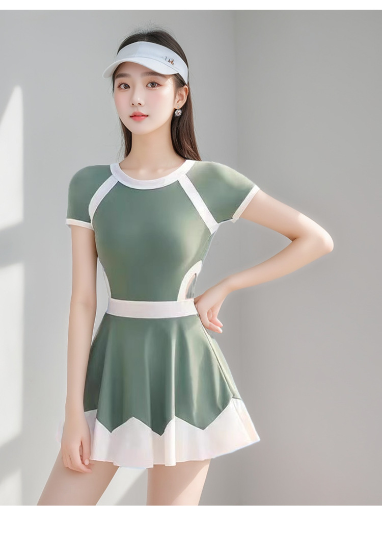 Green one-piece swimsuit models showcase long-sleeved, sexy backless sportswear for women. Summer sun protection fabric 107060 pic 8