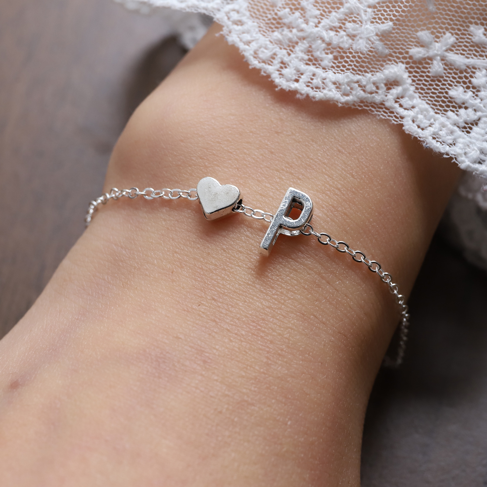 欧美跨境26个英文字母手链女个性气质合金心形字母手环手镯批发详情27