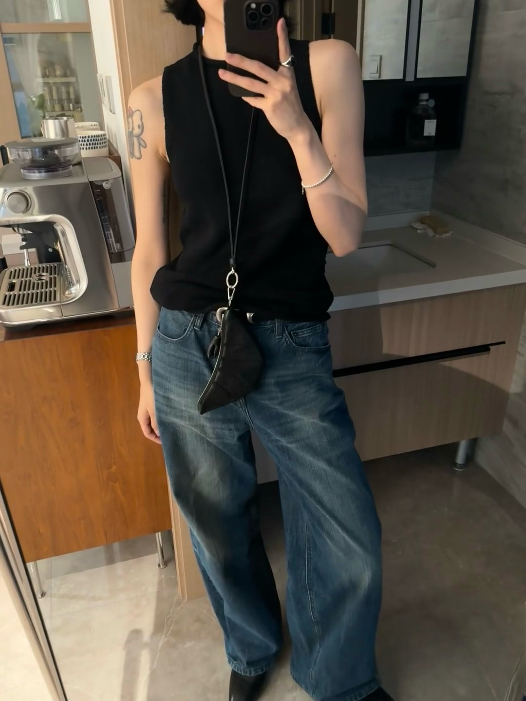 新款百搭多色亚麻棉感粗针织肌理颗粒半高领卷边毛织无袖背心5111详情15