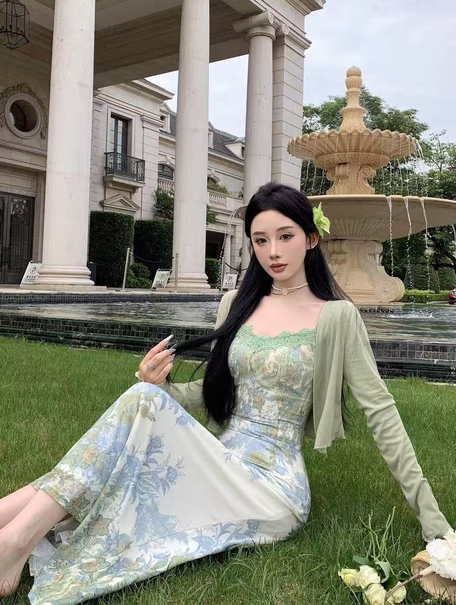清冷感穿搭绿色长袖防晒开衫女夏季新款套装印花吊带连衣裙两件套详情5