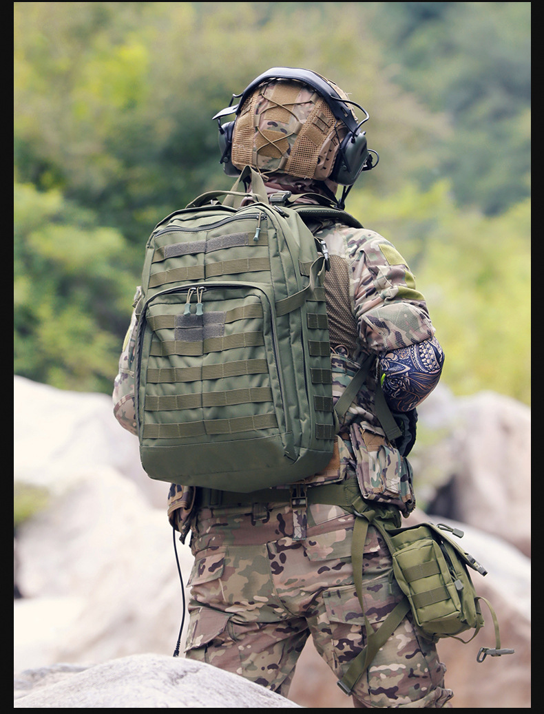 新款迷彩战术背包Aitobu男户外多用途大容量防水登山包详情23