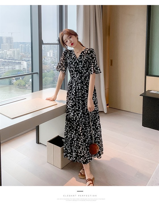 New summer dress for women, black knee-length floral chiffon, V-neck dress, fairy-like, super fairy-like and forest-like style pic 7