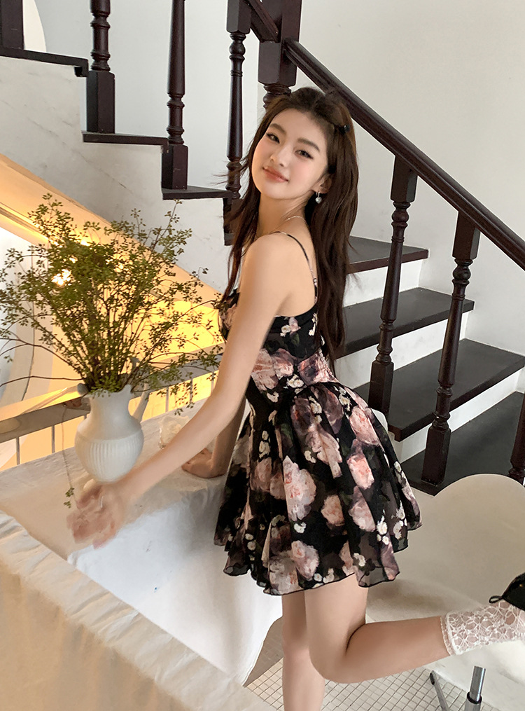 高品质2025 夏季新款氛围感晕染花色V领吊带连衣裙短裙女碎花裙子详情12