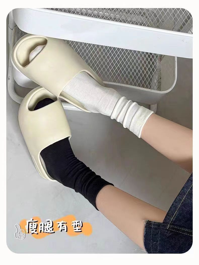 The same boneless postpartum socks as those on Xiaohongshu, simple white mid-calf student socks with a Japanese school style on Instagram pic 9