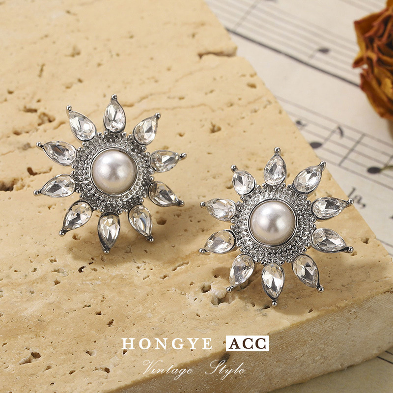 Pearl earrings for women, light luxury, fashionable, new style, elegant stud earrings, high-end commuting, retro, versatile, exquisite earrings wholesale pic 12