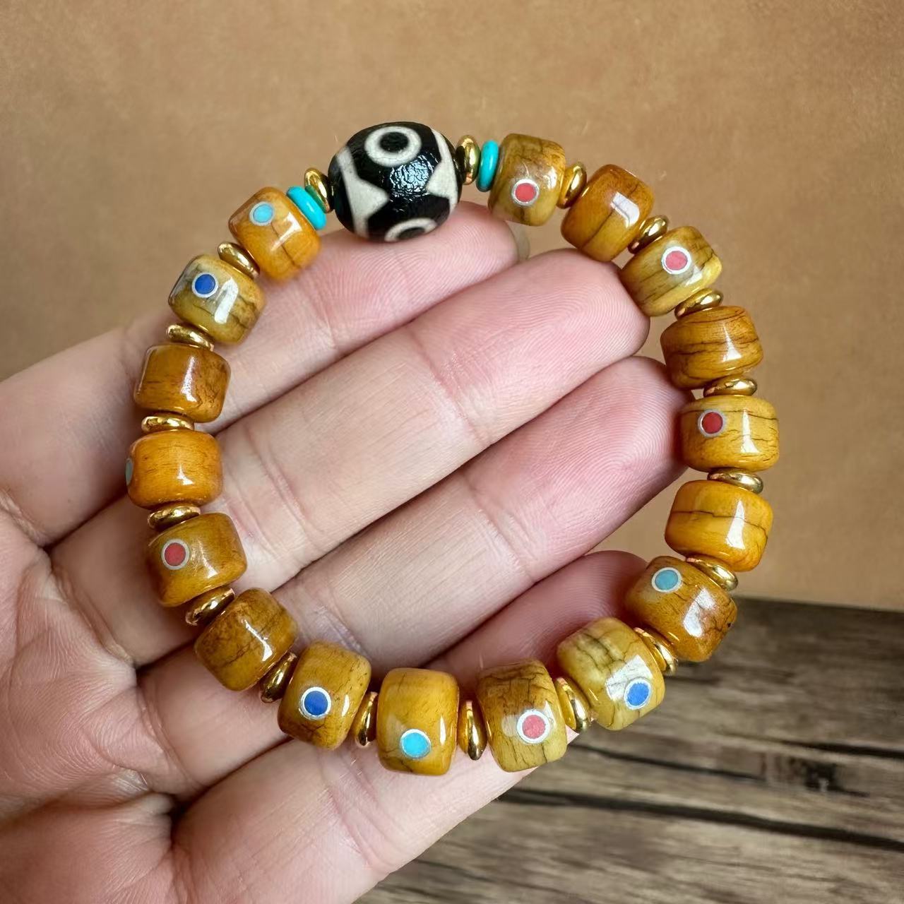 Authentic Tibetan yak bone bracelet for men, inlaid with gemstones and old pearl accessories, ethnic style Tibetan-style bone bracelet collectible pic 9