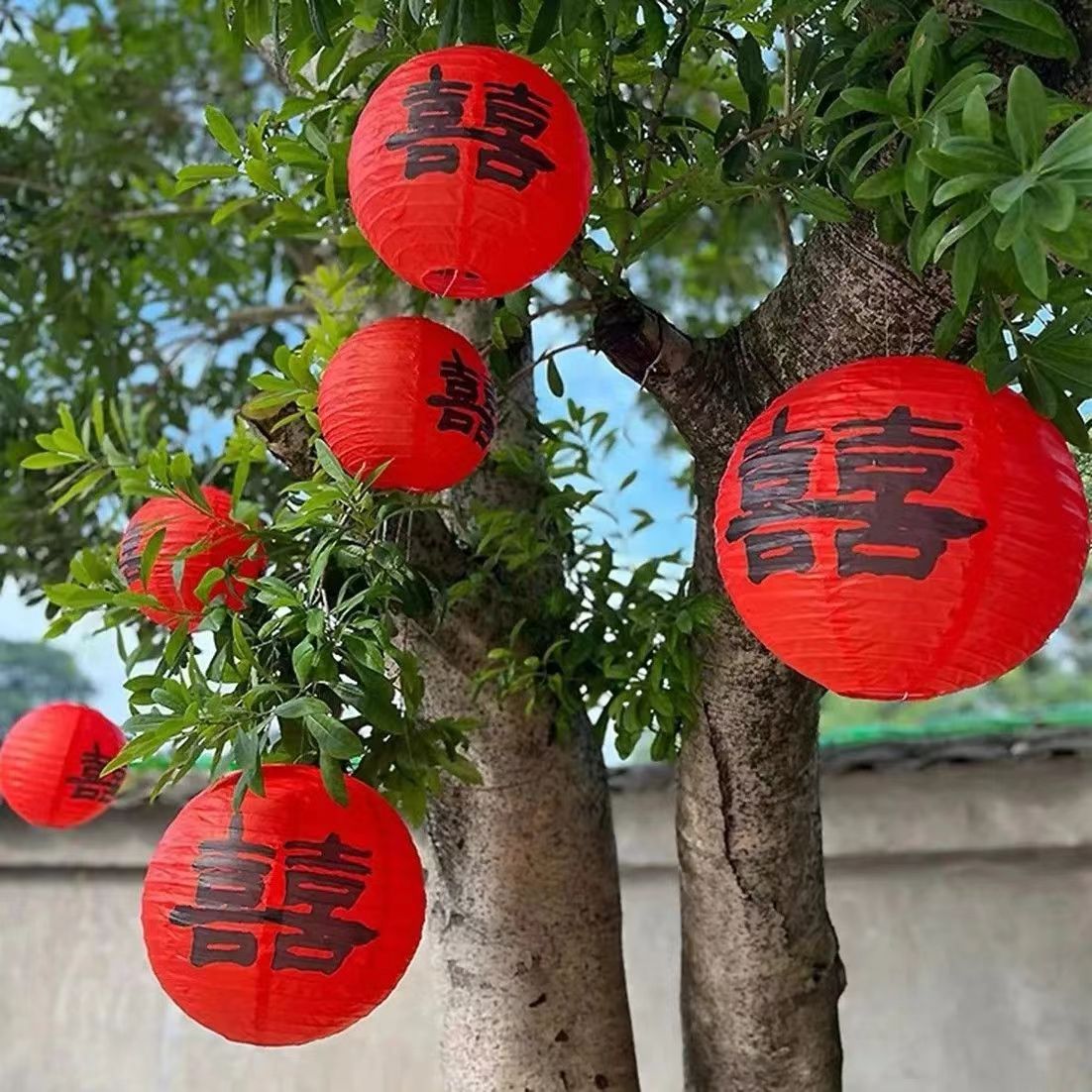 结婚红色喜字灯笼中式婚礼树挂摆件新娘拍照道具布置装饰挂件批发详情3