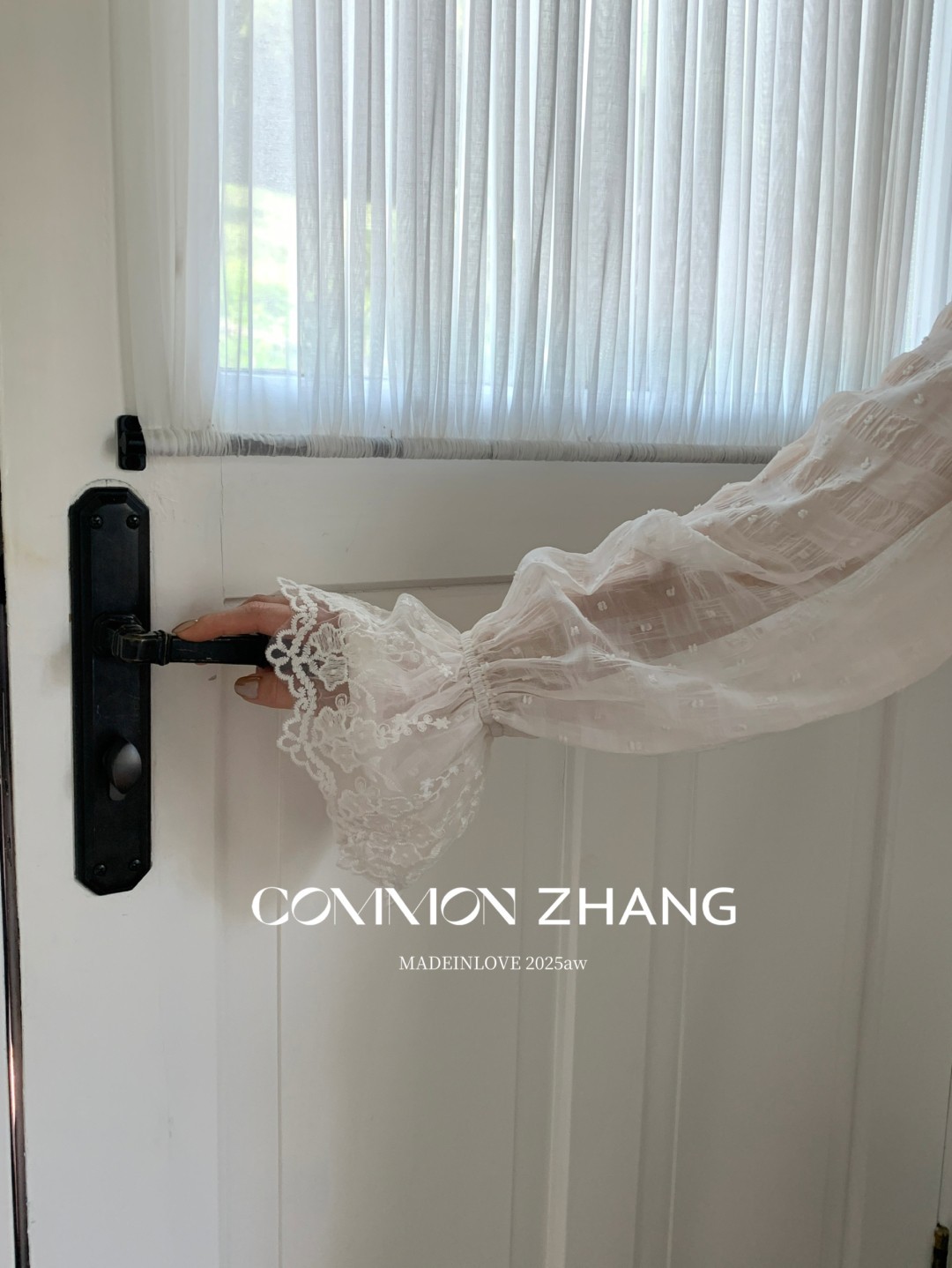 CZ ZHANG Early Autumn French sweet Lace collar flared sleeves see-through polka dot shirt for women B33039 pic 9