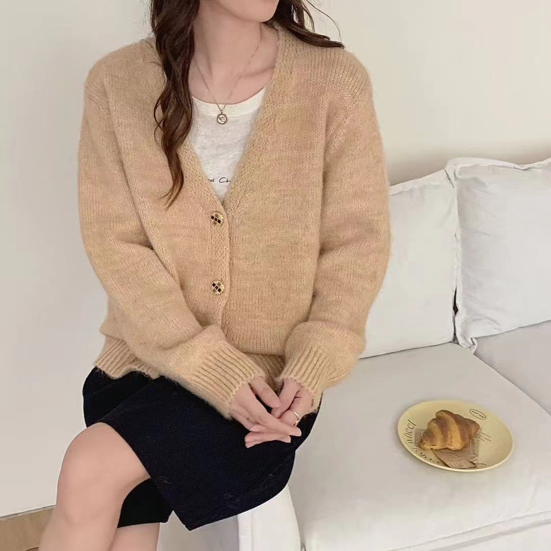 纯色v领秋冬季新款感针织衫软糯上衣宽松慵懒风外套毛衣开衫女详情6