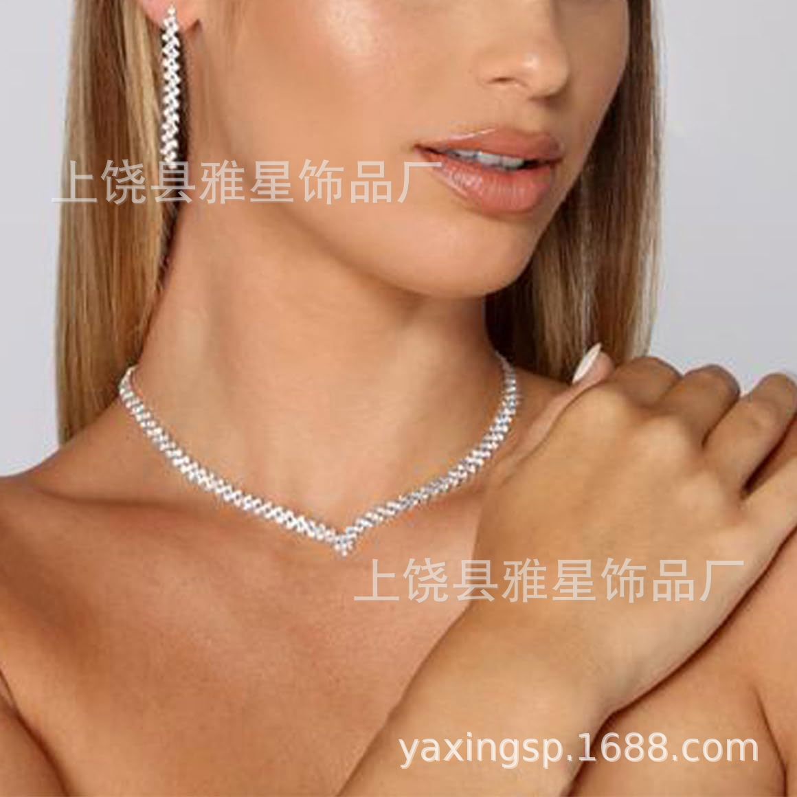Best-selling diamond-patterned full diamond necklace jewelry set, simple bridal water diamond collarbone chain, diamond-shaped neckchain choker pic 5