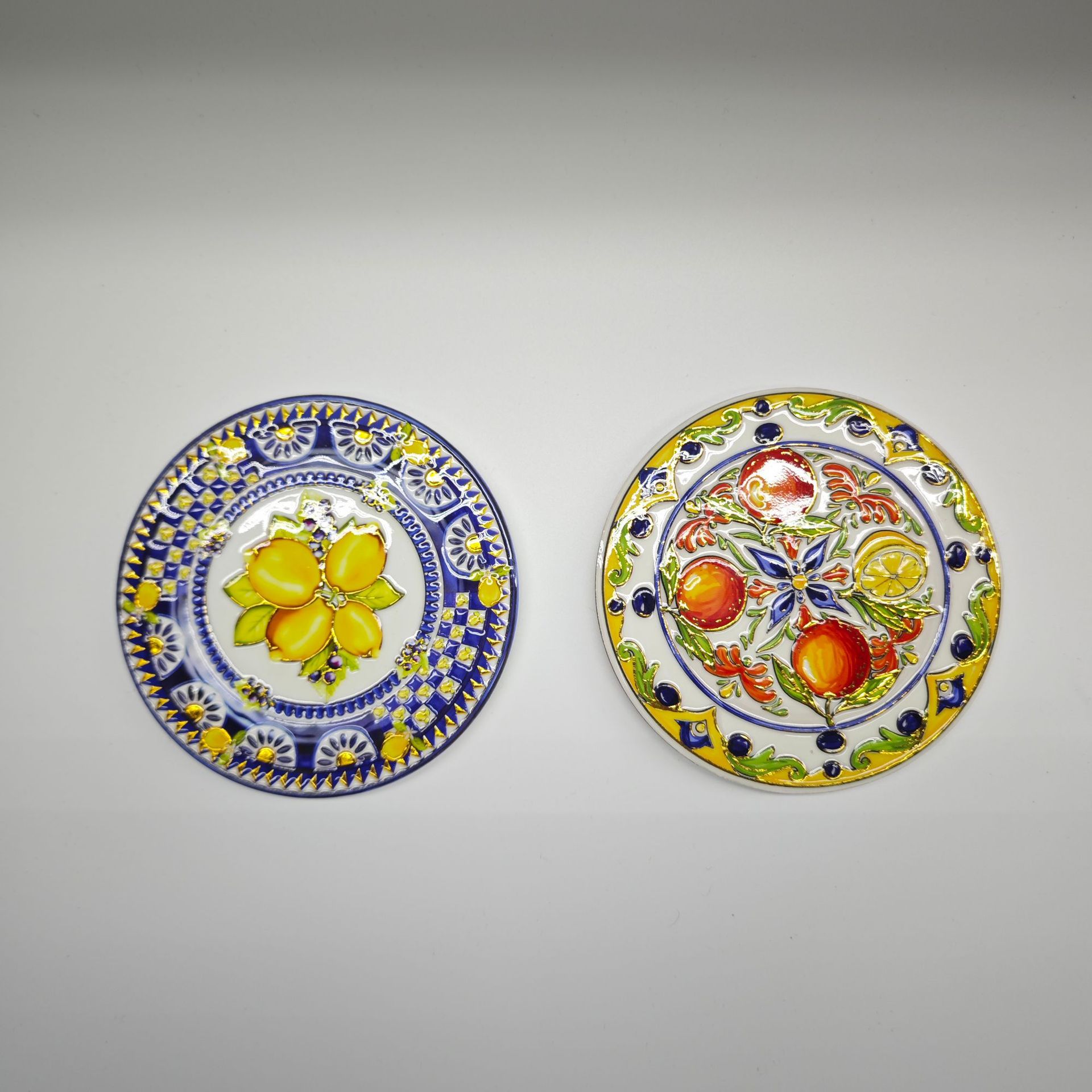 Cross-border round fruit lemon ceramic coasters, 3D gilded embossed process coasters, home decoration, heat insulation and waterproof pic 2