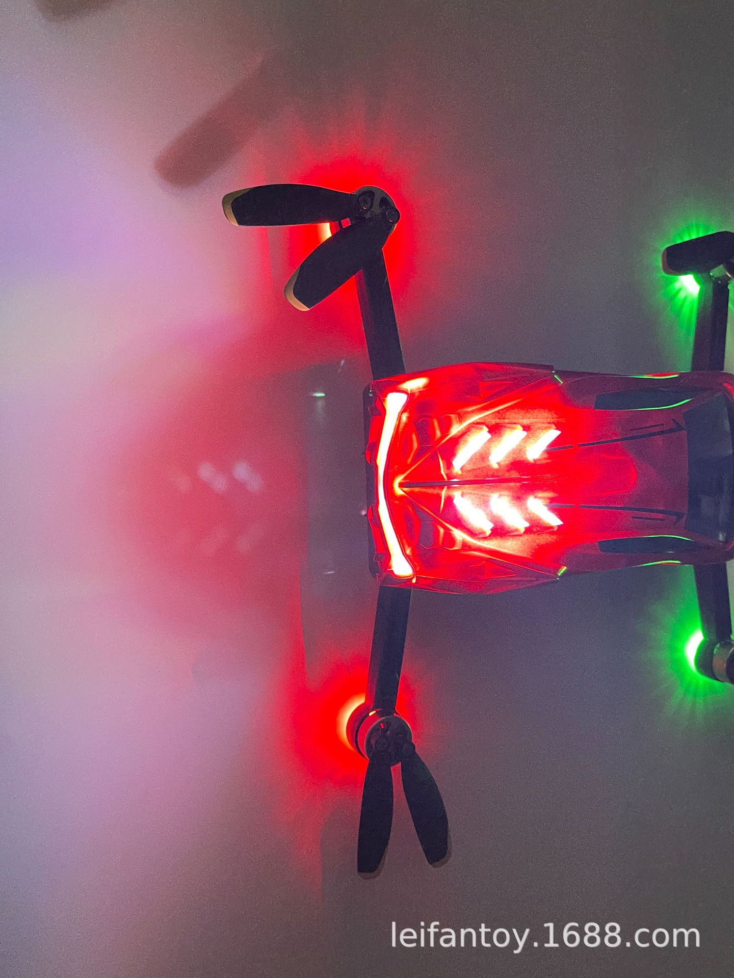 跨境新品无人机仿真比例跑车炫酷外观高清4K航拍摄像头无刷电机详情4