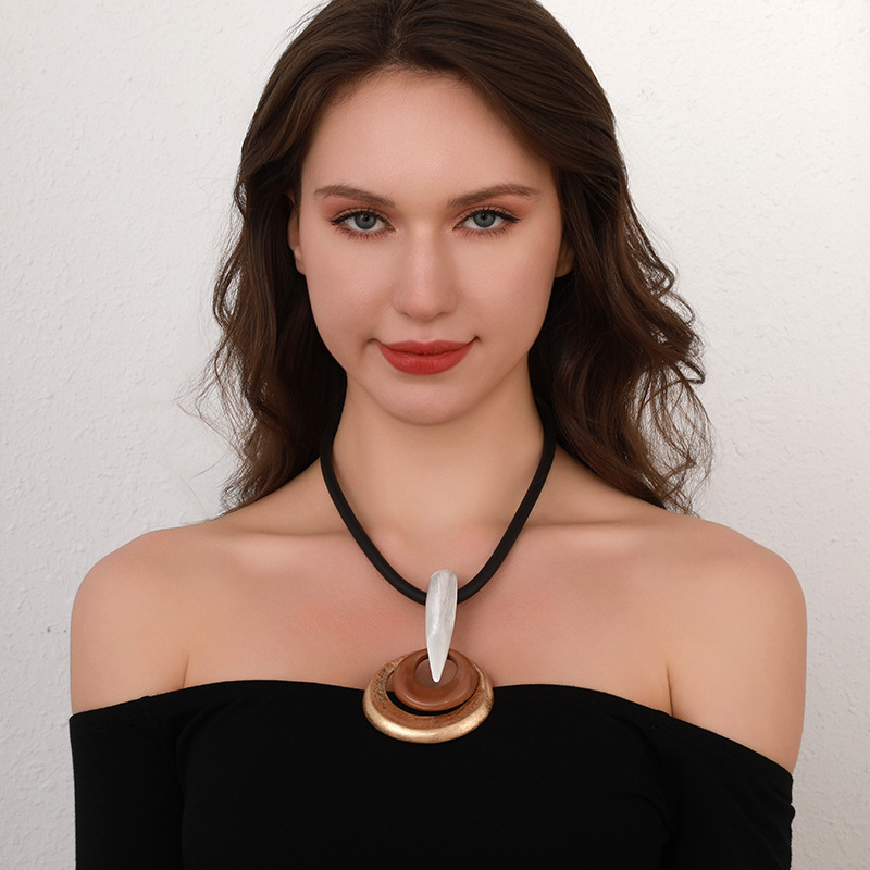 跨境专供亚马逊女士短项链几何金属吊坠时尚潮流锁骨链欧美批发详情4