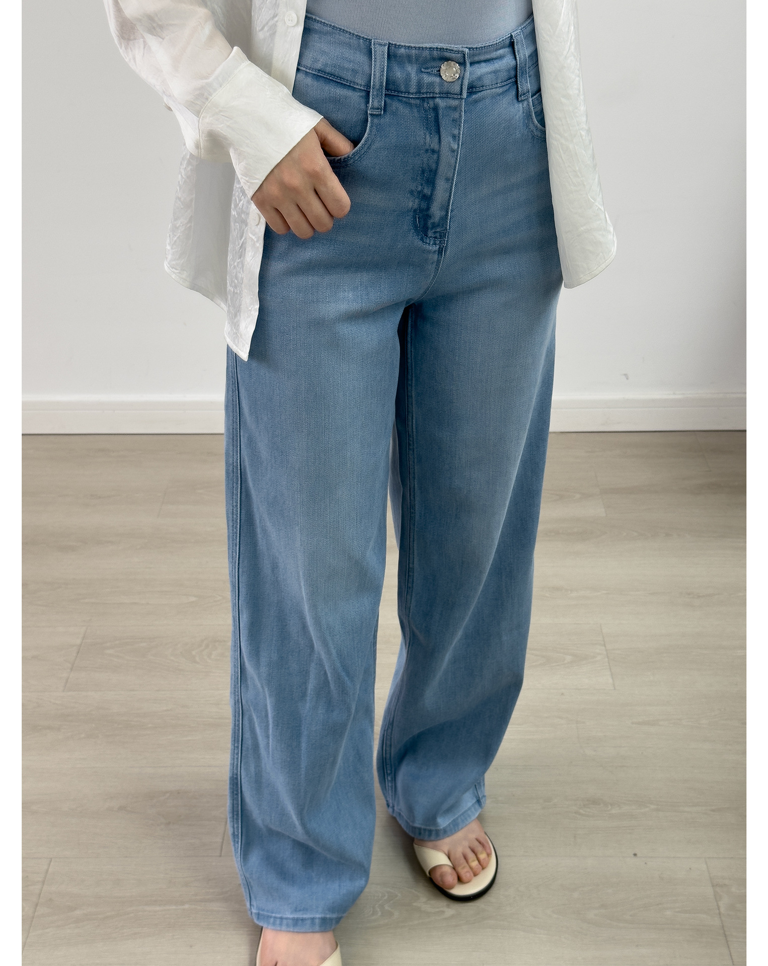 JU柔软~小禾家柜上2.8K/重工洗水轻薄阔腿直筒弹力牛仔裤女C54004详情31