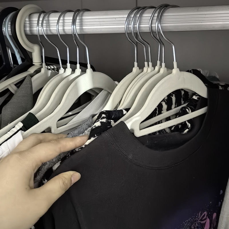 植绒衣架家用挂衣防滑无痕衣撑子衣柜整理收纳衣撑衣服架子挂衣架详情6