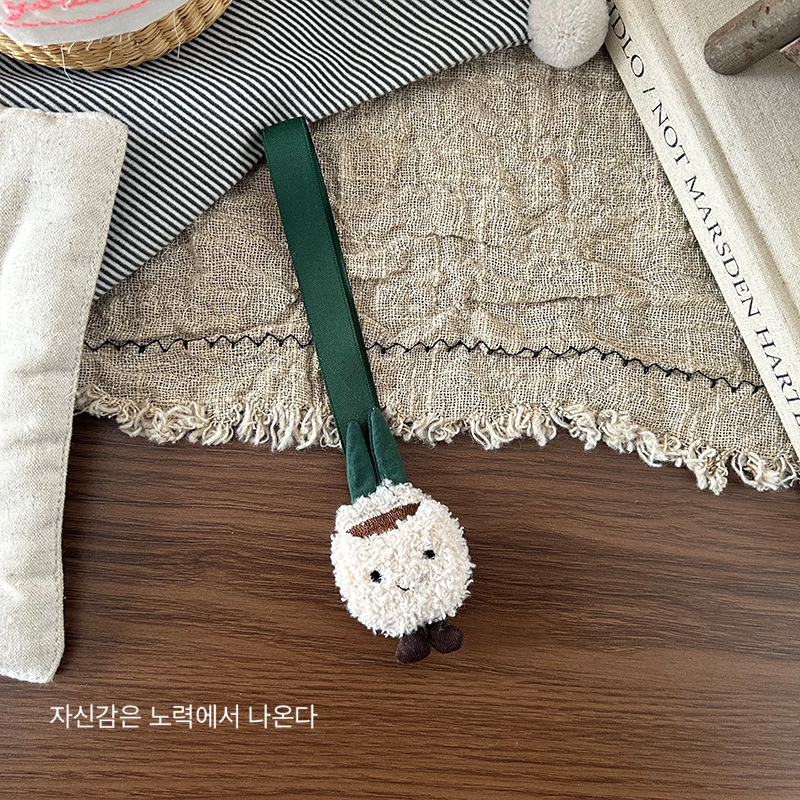 A new Korean fabric cotton-filled bear pendant, a cute and soft three-dimensional animal keychain for children, and a versatile accessory pic 11