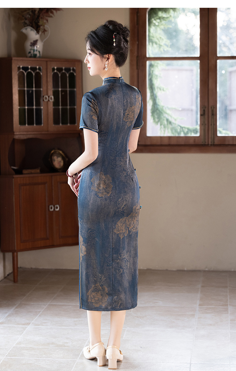 The new Spring/Summer 2025 cheongsam is a high-end, elegant, long and form-fitting dress suitable for daily wear by women pic 16
