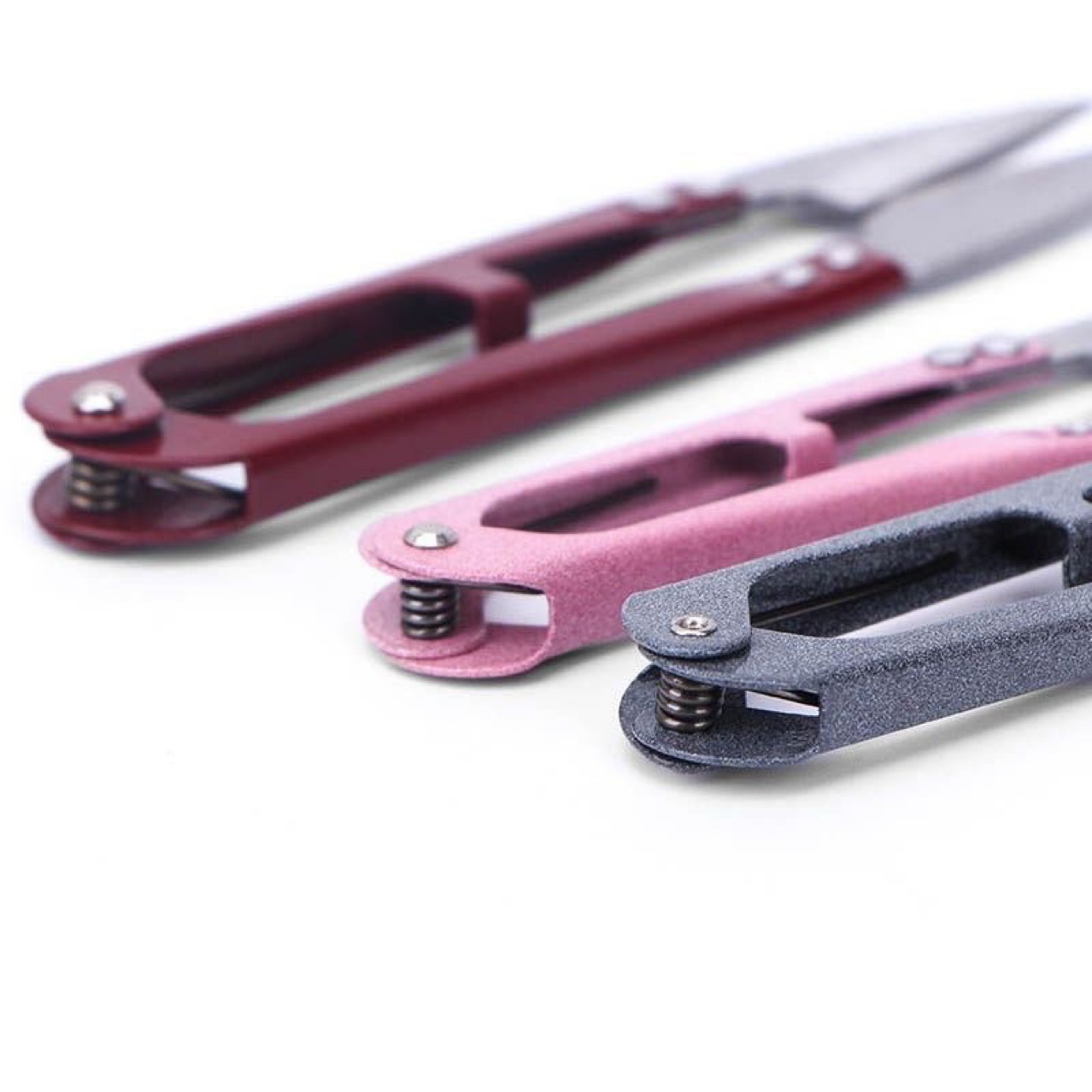 Yarn scissors, small yarn scissors, spring scissors, cross-stitch U-shaped scissors, high-carbon small scissors, large yarn scissors, thread end scissors, cutting pic 3