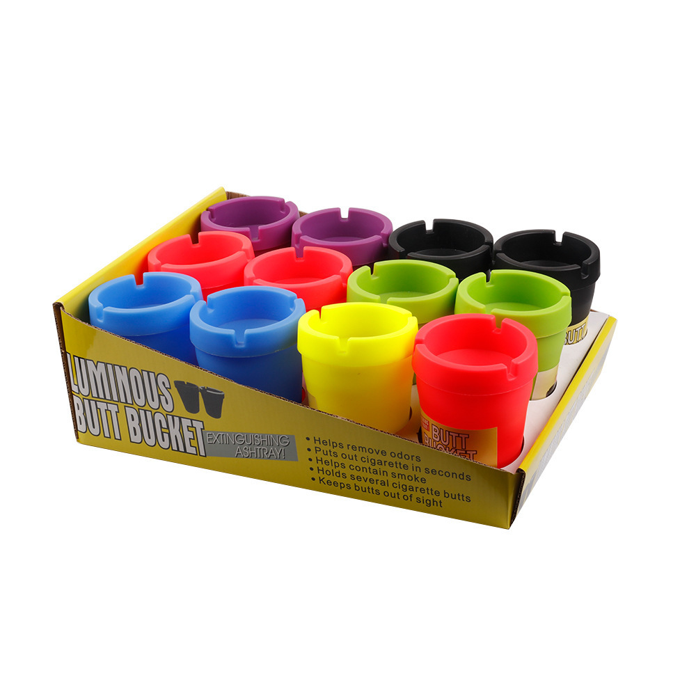 跨境热卖塑料车载烟灰缸 可拆卸便携PP材质多色塑料烟缸 Ashtray详情2