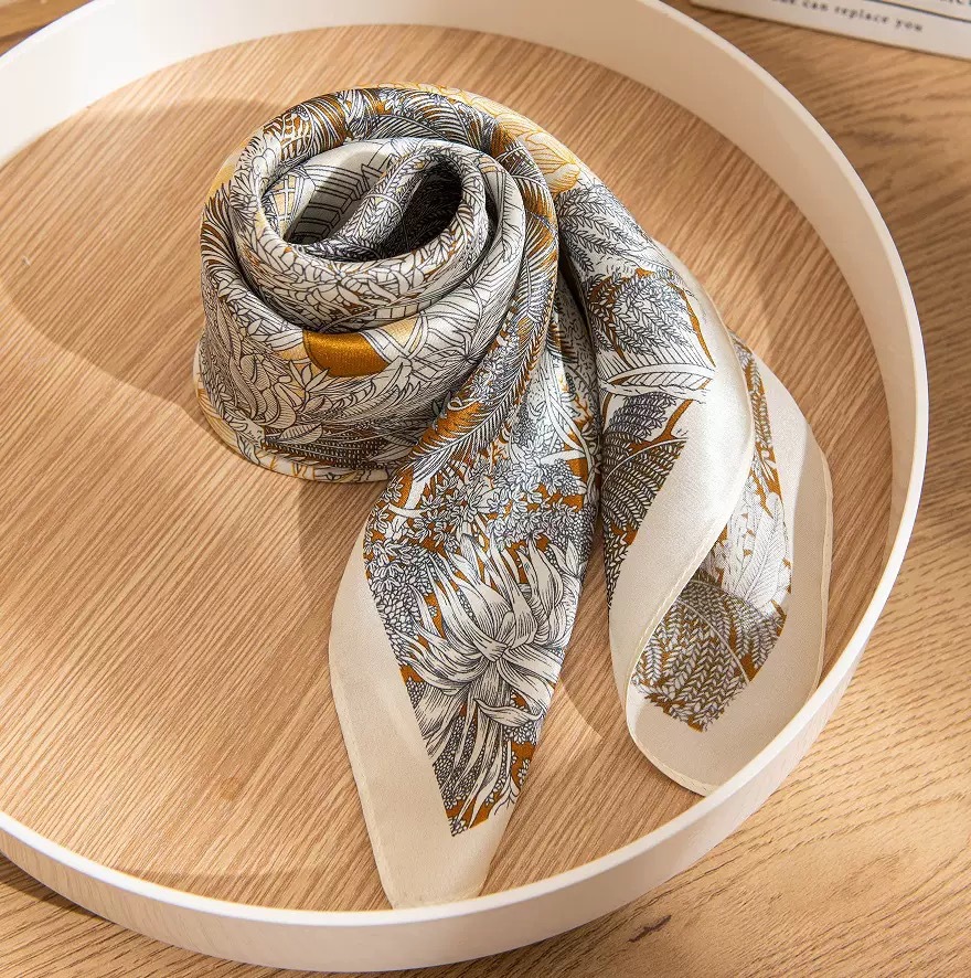 In spring, pair with a 70-square-meter scarf with a silk-like feel, creating a light luxury and high-end Korean atmosphere Brurbeery look pic 4